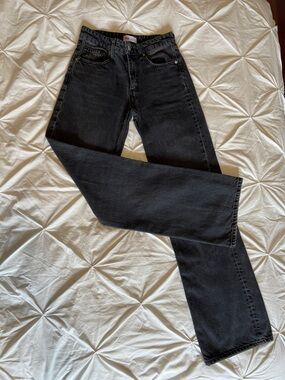 Zara Women's High-Rise Black Straight Jeans